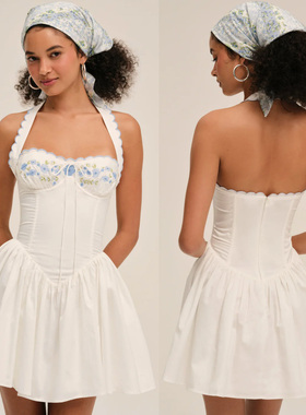 绣花洋装 刺绣挂脖收腰修身迷你连衣裙法式度假波浪甜美少女短裙