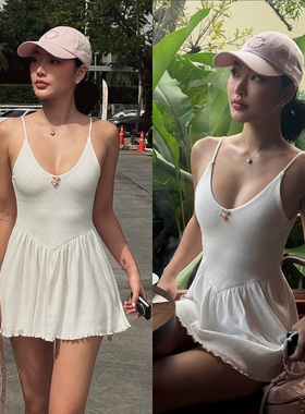 稚气芭蕾 复古博主纯欲小众手工小花螺纹吊带连衣裙甜美螺纹短裙