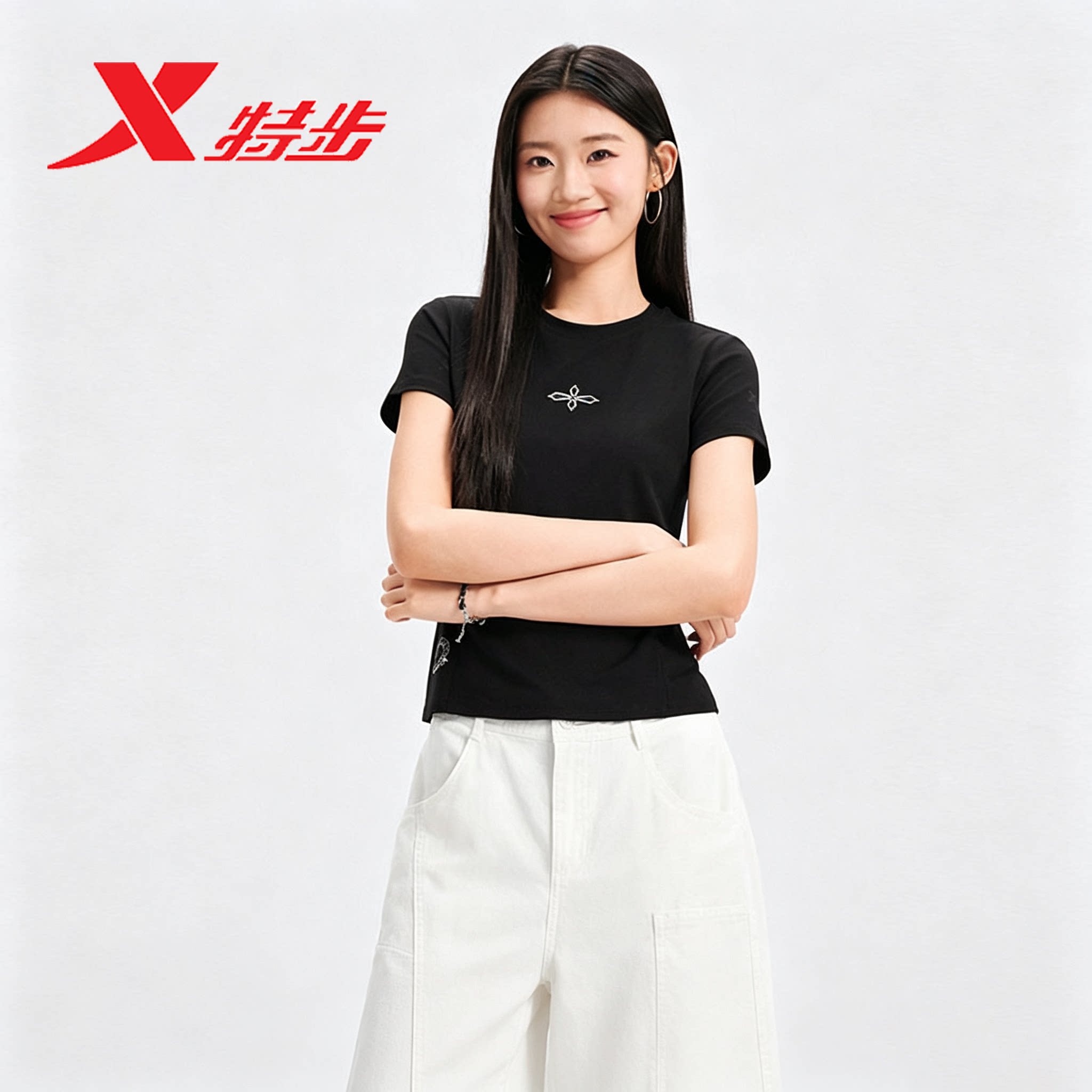 特步短袖T恤女2026夏季新款修身运动冰丝速干体恤女974228010154