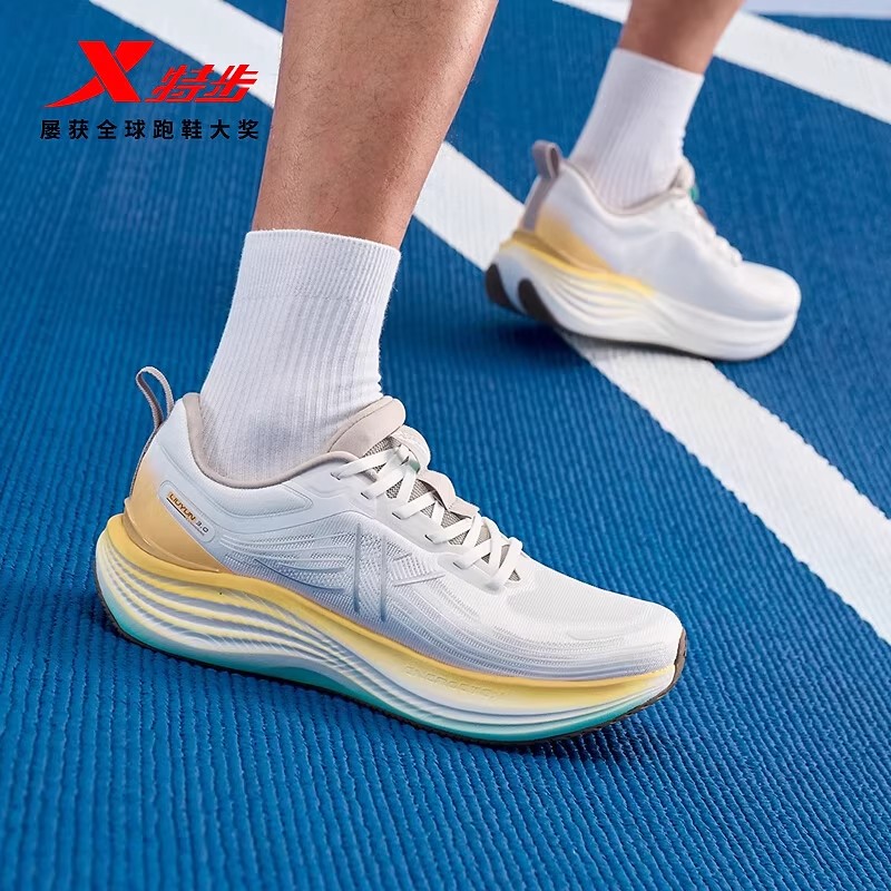 特步男鞋流云3.0跑步鞋