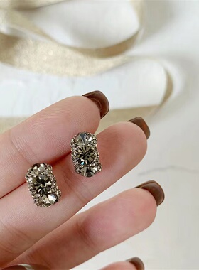 法式小众设计感复古高级感耳钉柏林灰简约耳环耳饰女2025年新款潮