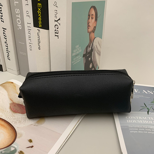 学生笔袋简约风PU纯色皮质笔袋大学生上班族高颜值防水耐脏文具袋