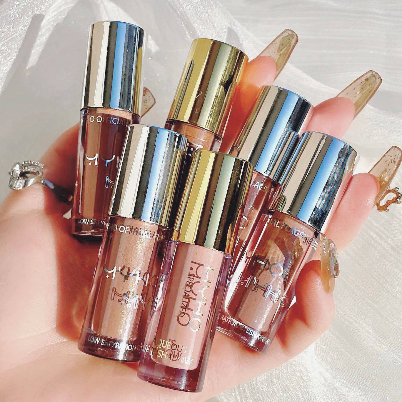 myho 液体眼影珠光眼妆大地色新手彩妆提亮修容轻薄细腻丝滑