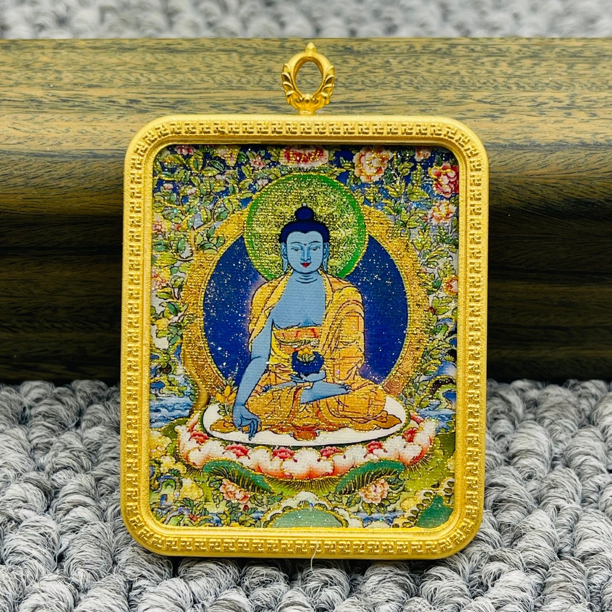 正品洒金手绘药师佛唐卡佛牌护身符吊坠牌金色噶乌盒