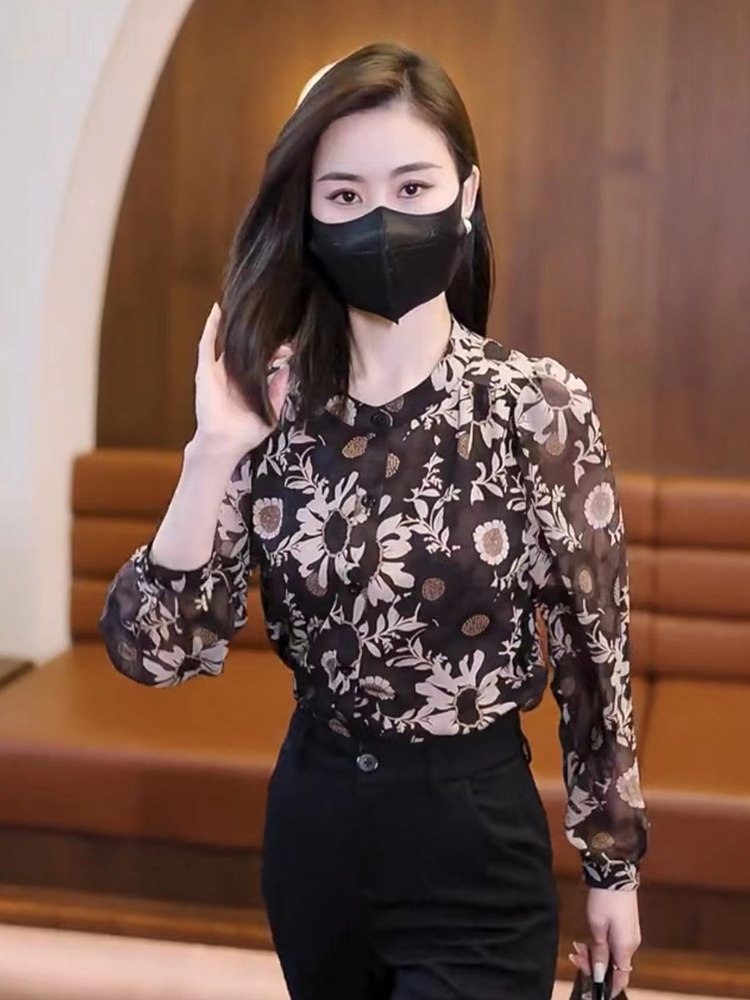 春季上衣女设计感小众印花衬衫时尚洋气减龄漂亮欧货女人味雪纺衫
