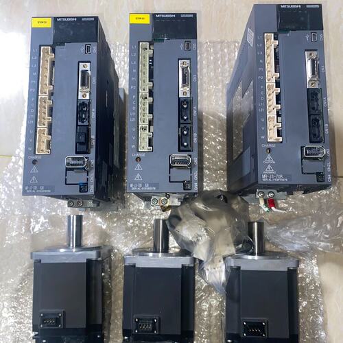 议价三菱M70 M80四轴驱动电机驱动器MDS-D-SVJ3-0可维修