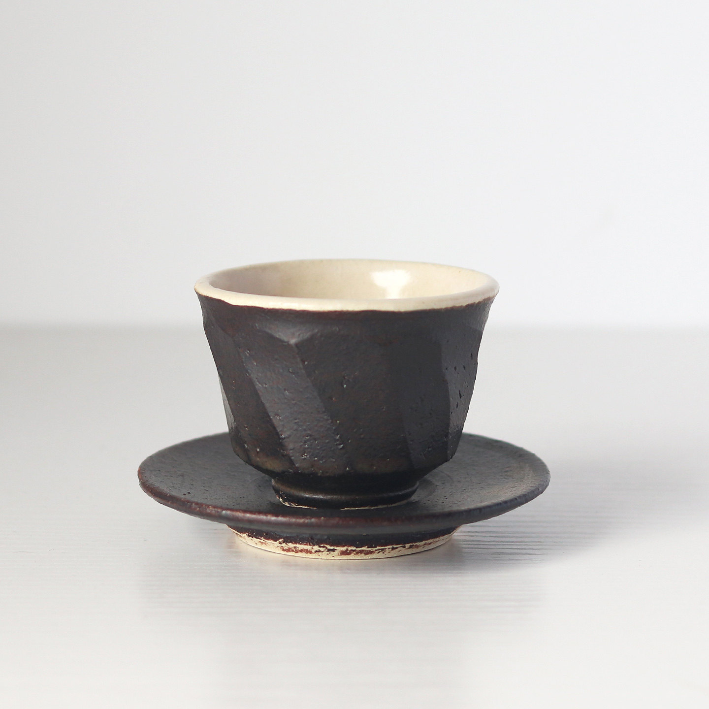 陶瓷作家小峰尚黑釉切面茶杯