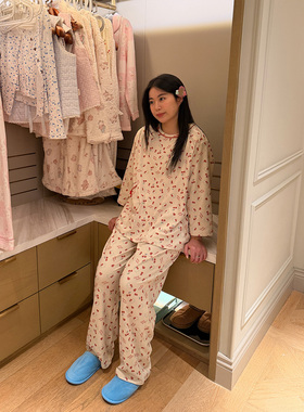 nini自制Kitty印花德绒睡衣两件套