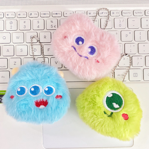 眼睛丑萌小怪兽小挂件