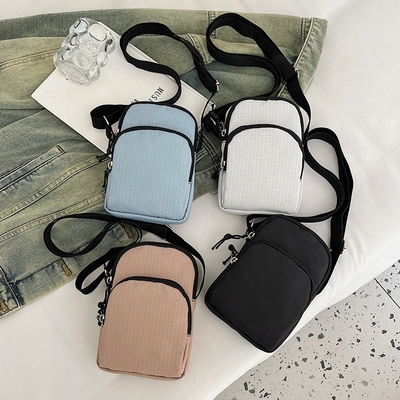 2026新款百搭斜挎小方包简约收纳包纯色时尚通勤女轻便防水手机包