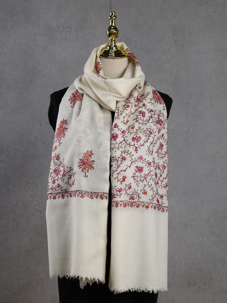 印度克什米尔羊绒围巾手工刺绣保暖披肩长款现货2022新款羊毛围脖