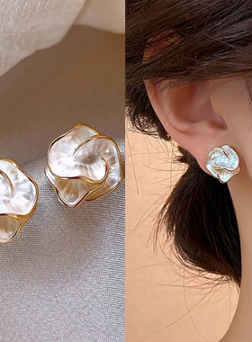 Camellia earrings山茶花耳钉气质花朵耳环女网红耳饰黑色白色