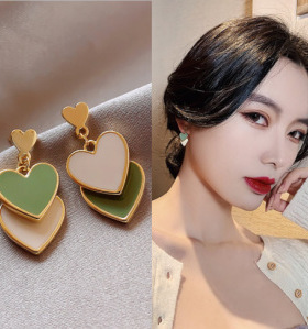 Green peach heart earrings女S925银针绿色桃心撞色简约耳钉网红