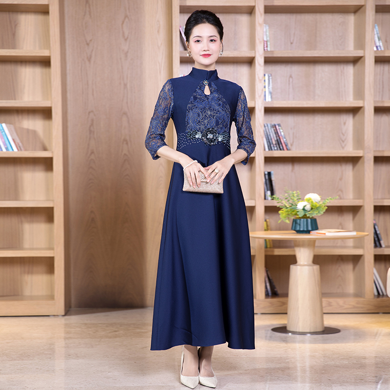 多丽琦民族风修身A摆中袖礼服裙