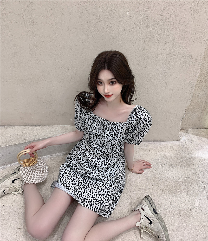 Real price real shot Korean bubble sleeve spot dress square collar air show thin dress