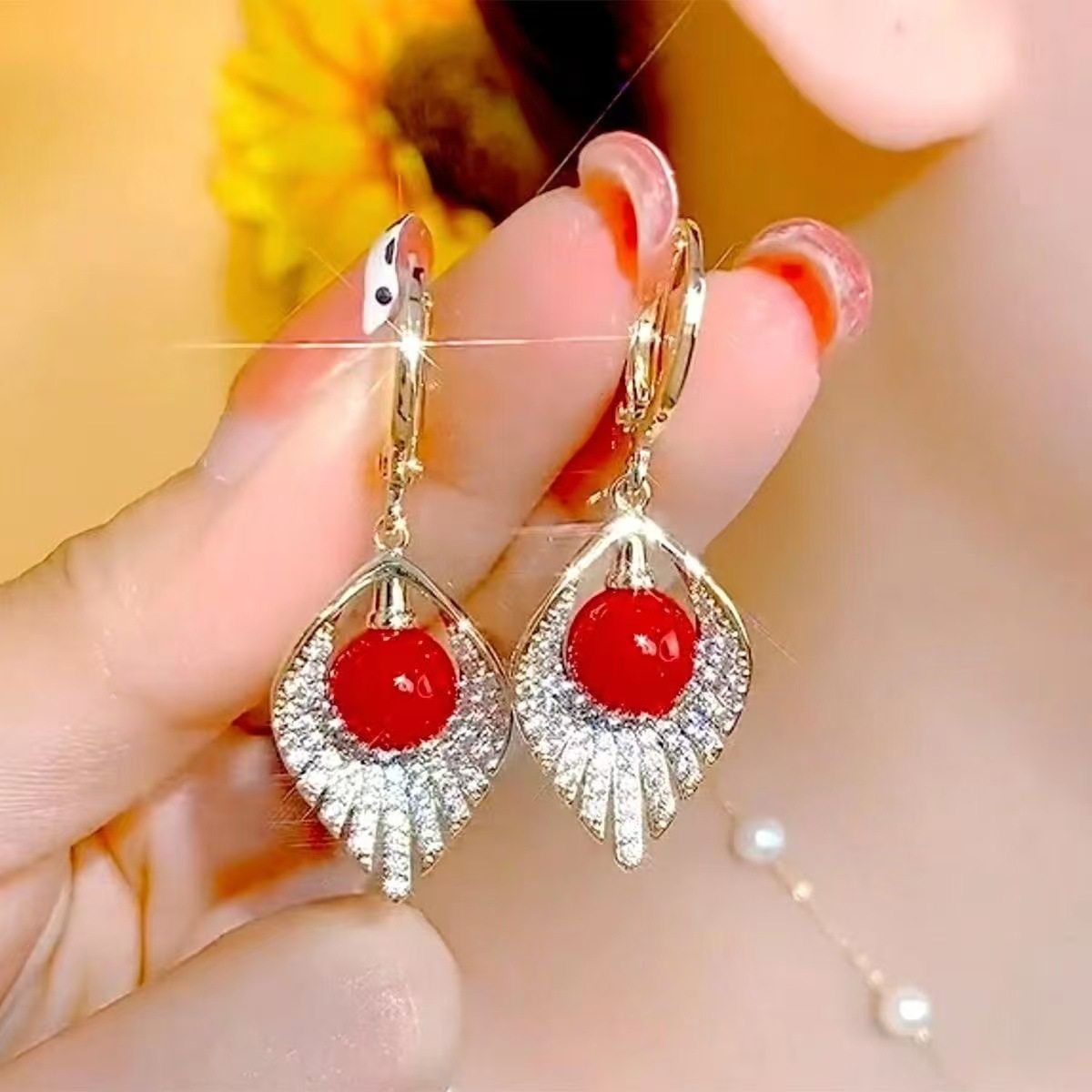 时尚超仙红色珠珠耳环优雅奢华气质百搭耳扣精致相思红豆耳坠,金属材料及制品,金属结构件,淘宝优惠券,粉丝福利购,淘宝优惠卷