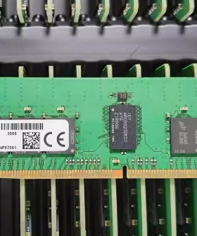 镁光 32G 1RX4 PC4-2933Y RECC服务器内存MTA18ASF4G72PZ-2G9E1UI