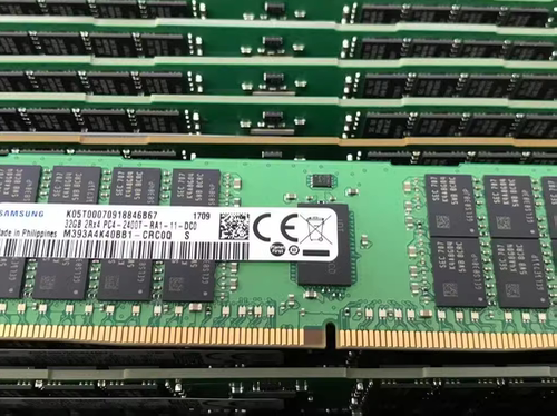 M393A4K40BB1-CRC0Q 三星 32G 2RX4 PC4-2400T ECC 服务器内存