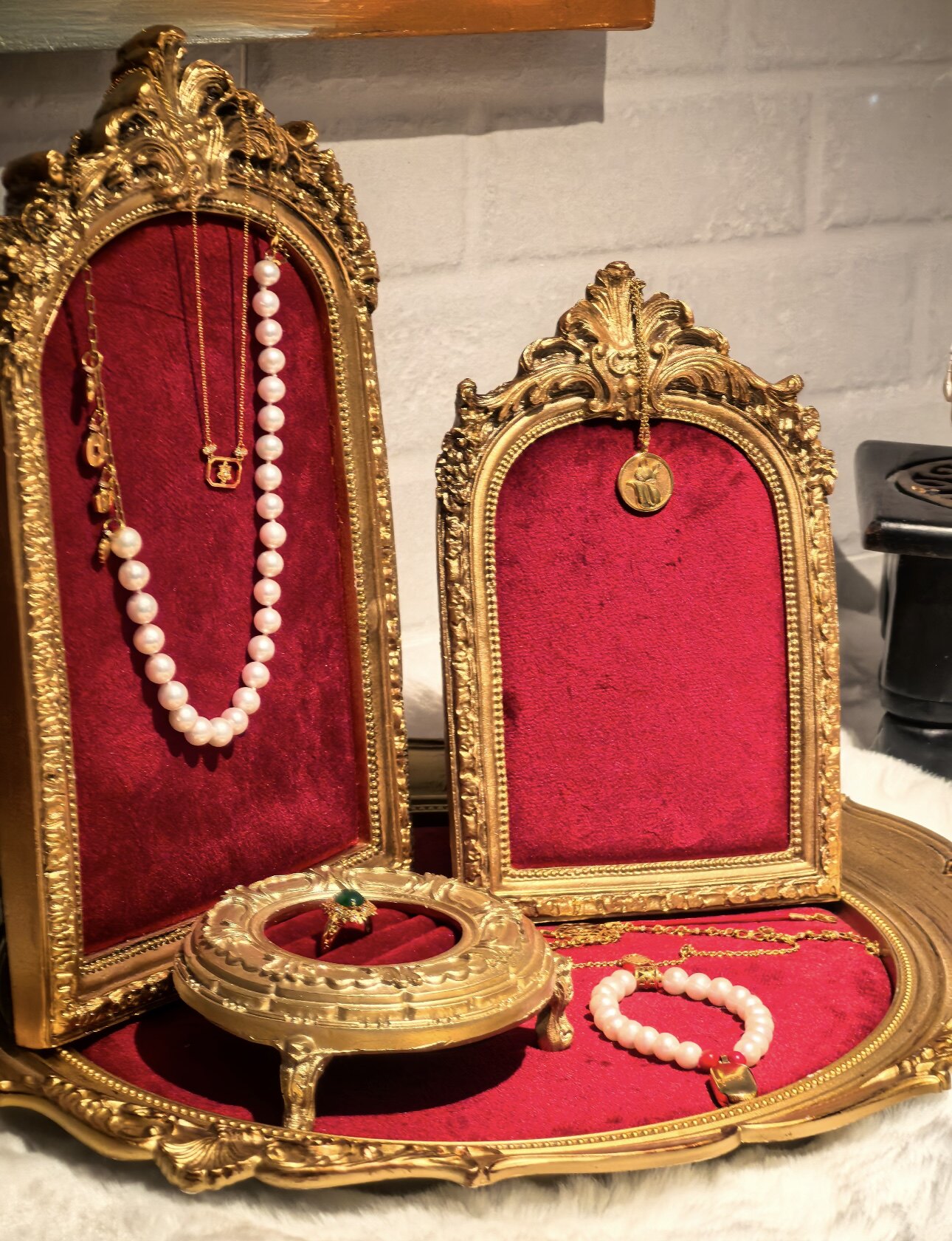 复古红色绒布相框项链展示架耳环耳钉道具陈列展示道具中古戒指座