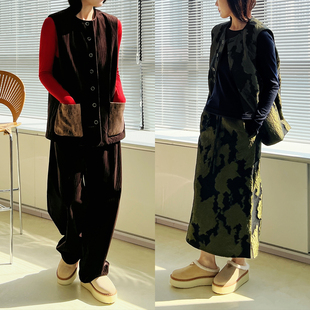 Plain Sight 棕红、黑色绗棉新中式双面穿背心马甲