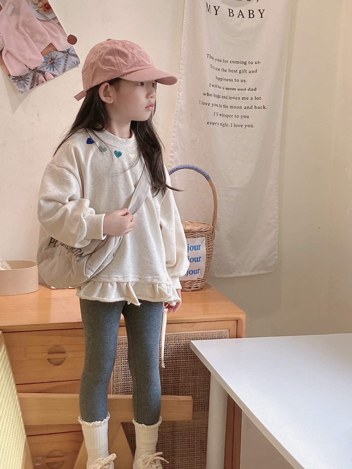 女童花边卫衣秋装2025女宝刺绣爱心长款上衣T恤 保暖打底上衣长袖