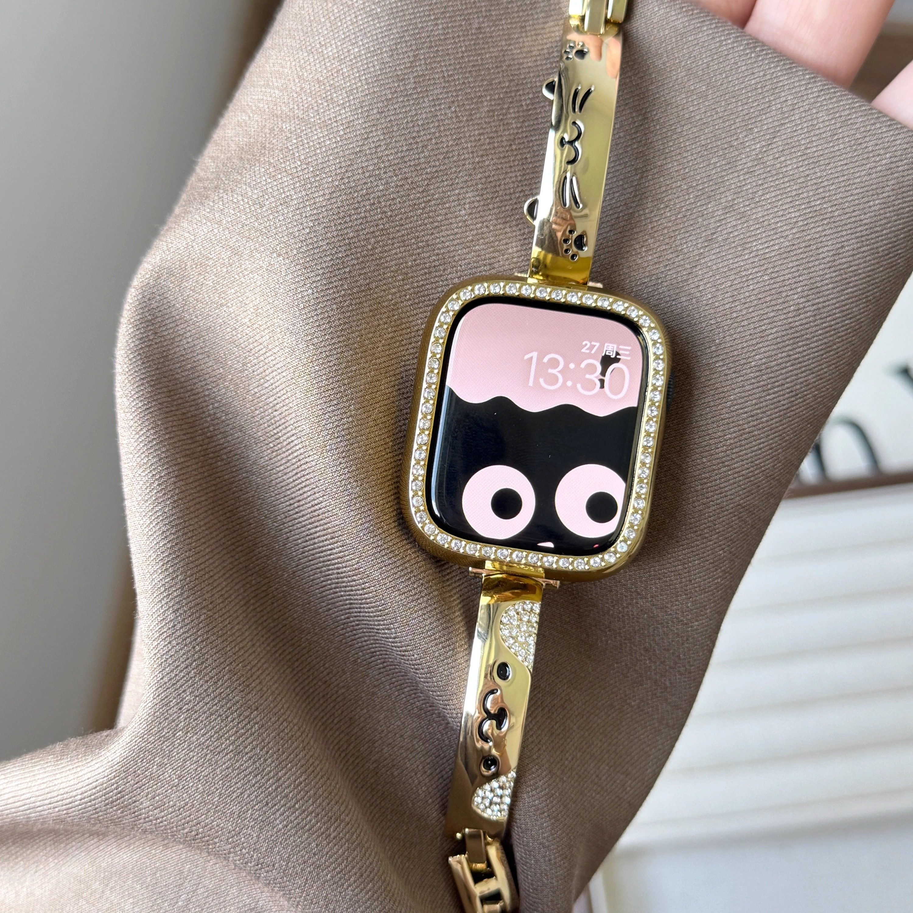 适用苹果手表带apple watchS11细金属可爱小猫手镯款iwatchSEFIT4