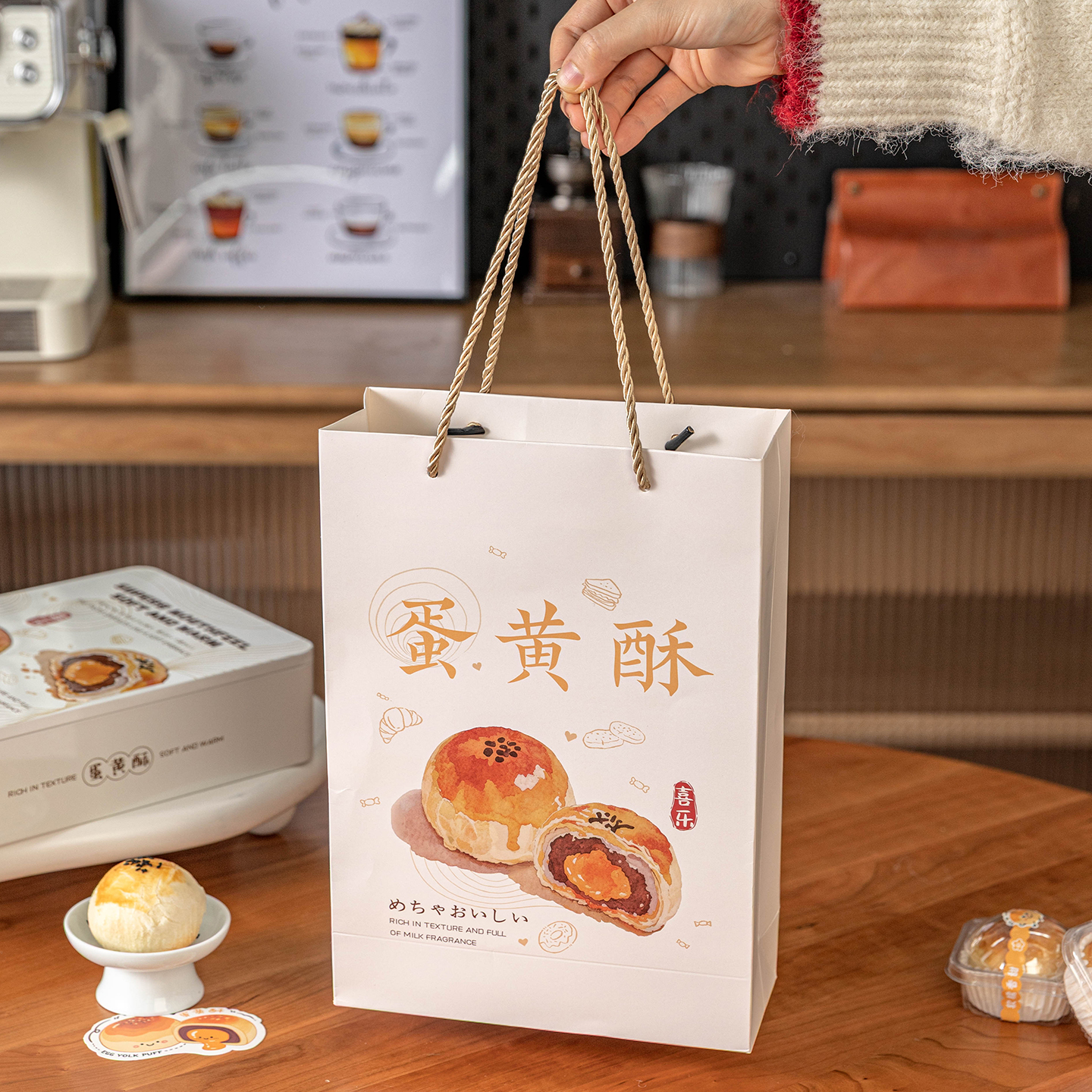 蛋黄酥包装硬盒马口铁6粒装空免折叠饼干雪花酥伴手送礼物品袋子