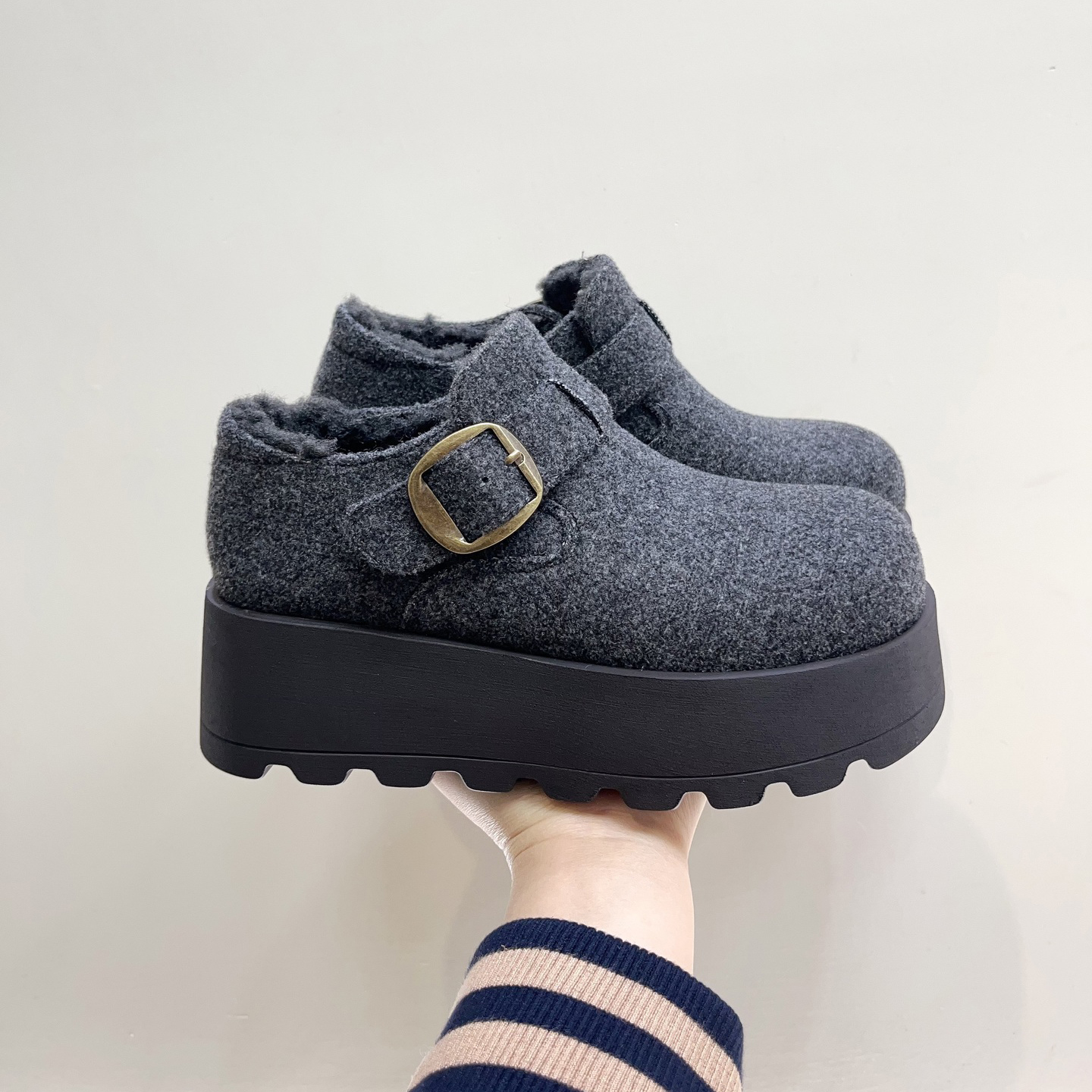 复古风皮带扣松糕厚底绒面棉鞋