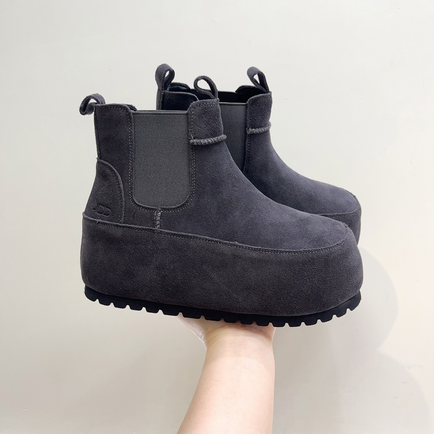 复古风磨砂皮内增高加绒烟筒靴