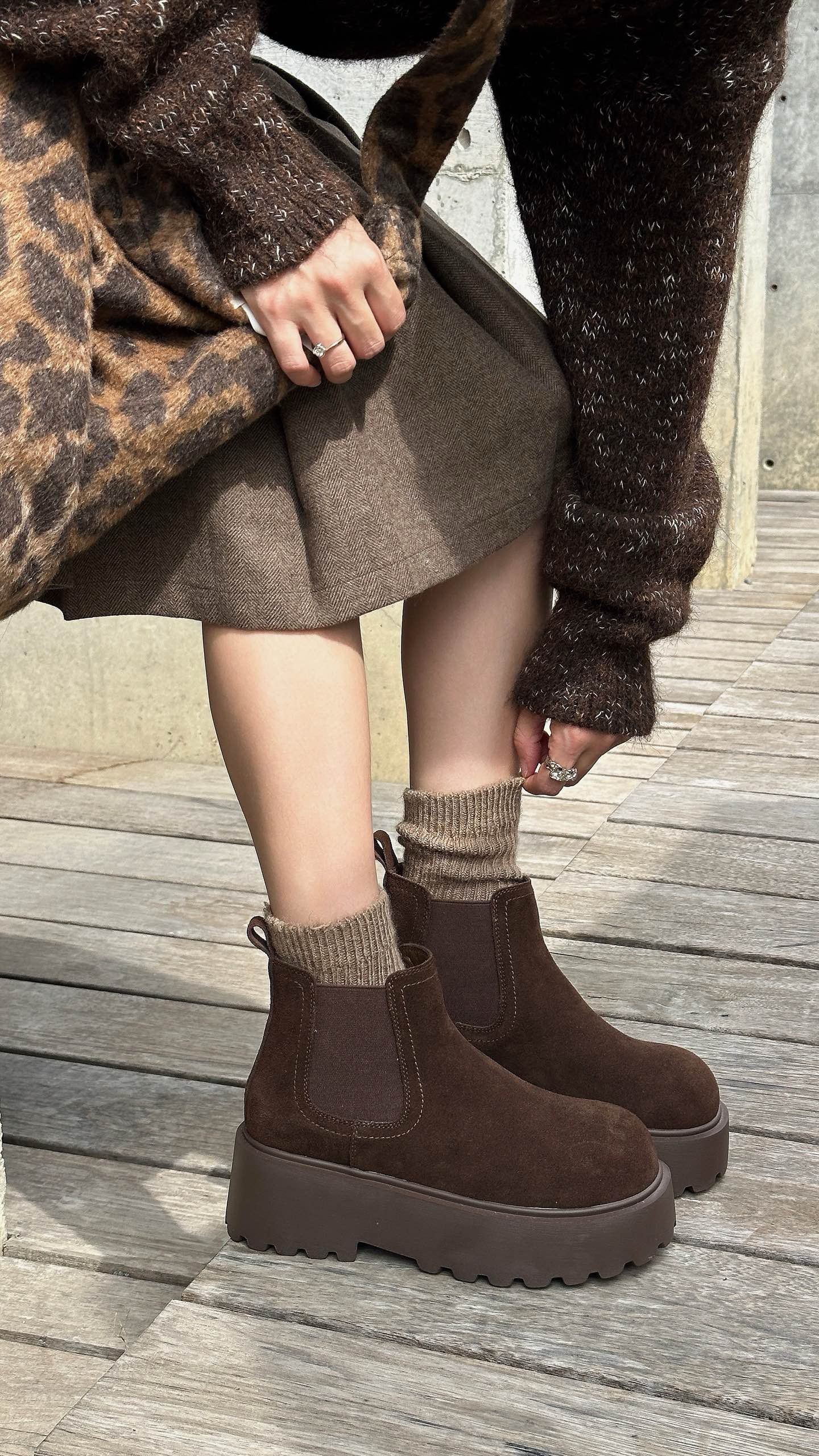 复古风磨砂皮厚底马丁靴