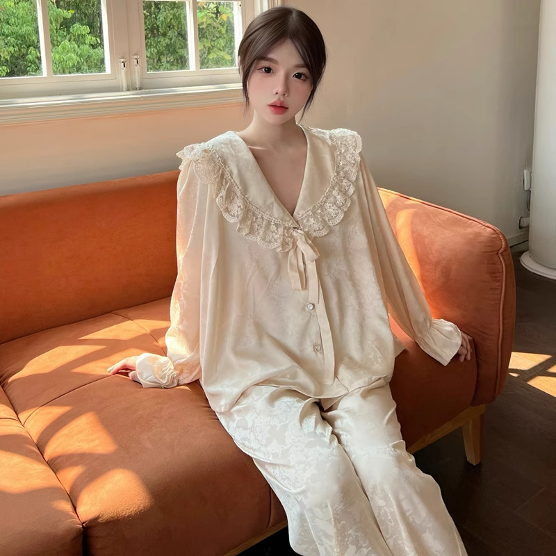 桑蚕丝法式学院风提花蝴蝶睡衣女