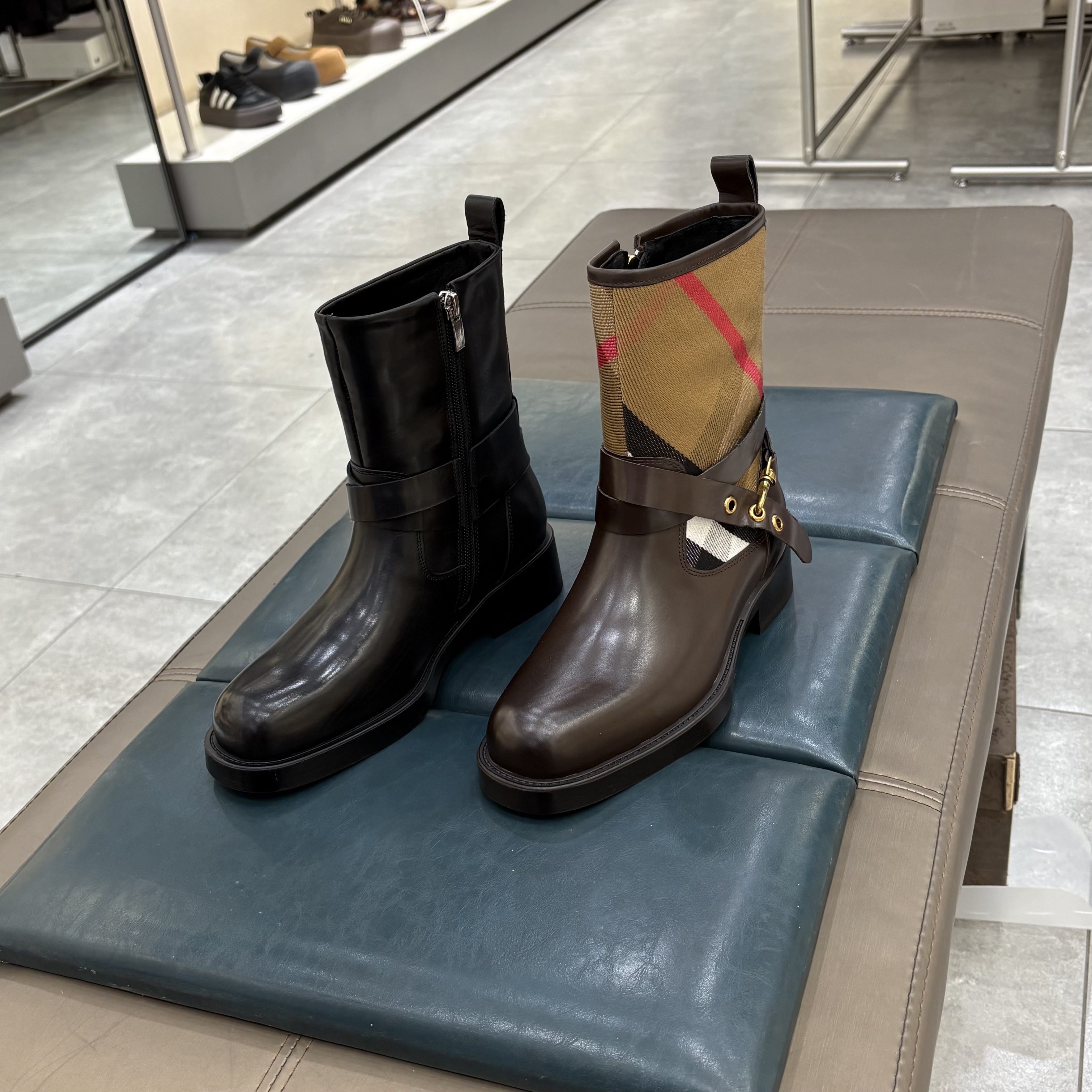 欧货2025秋冬新款加棉胎牛皮格纹拼色皮带扣骑士靴女,女鞋,骑士靴,淘宝优惠券,粉丝福利购,淘宝优惠卷