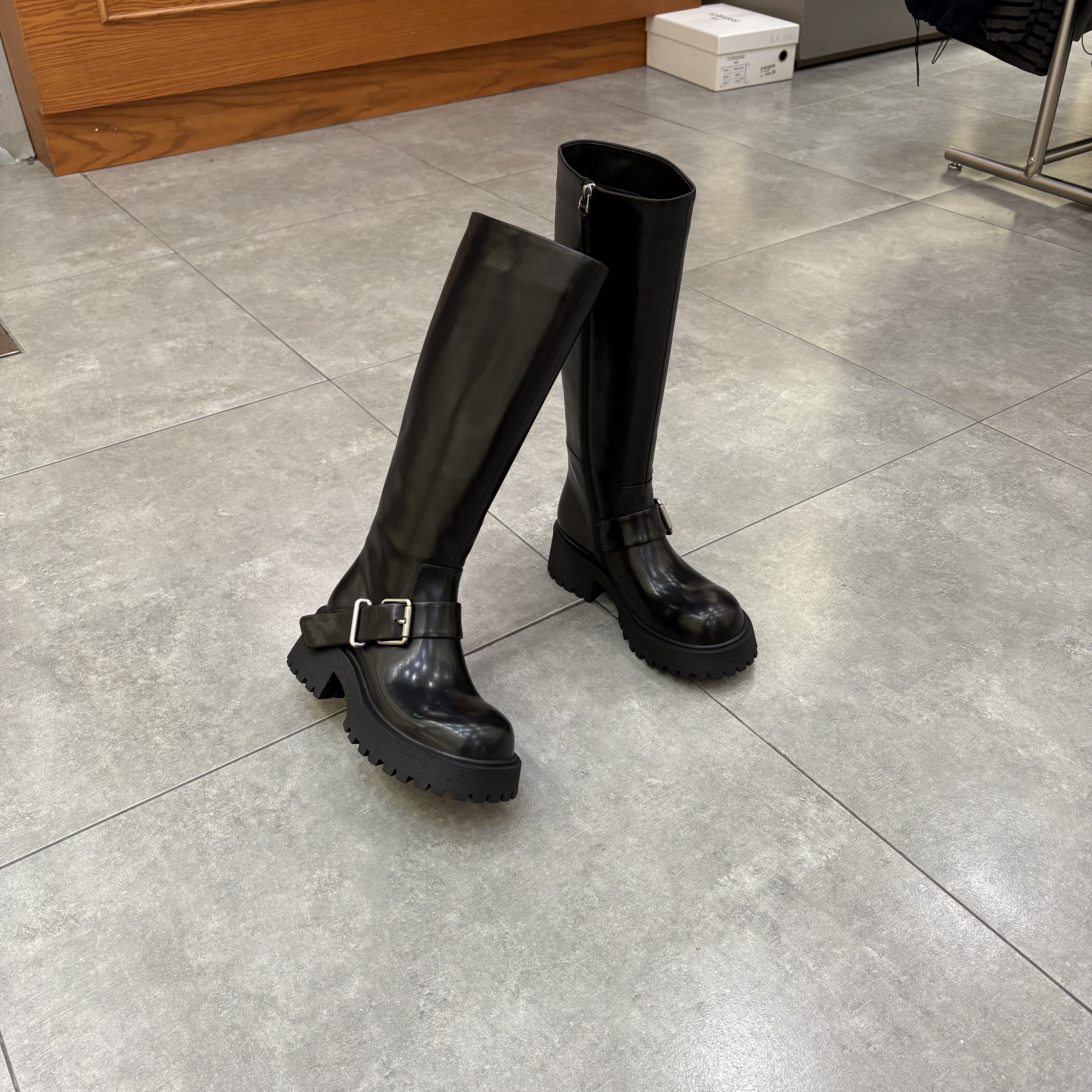 波斐胎牛皮厚底骑士靴2025年冬季西部长靴增高长筒靴女