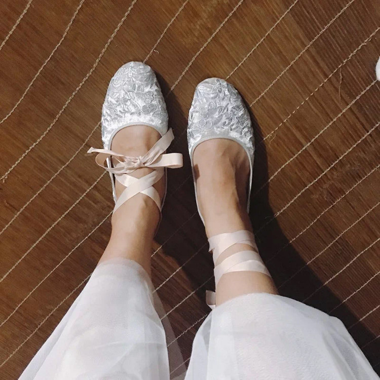 [당신과 함께 여행] 2024 가을 플랫 HANFU 신발 요정 스타일 스트랩 발레 신발 신부 들러리 신부 결혼식 신발