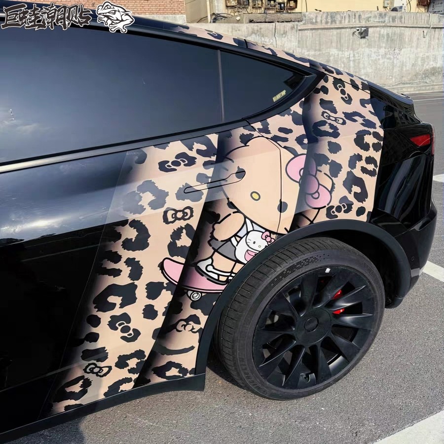 特斯拉毛豆hellokitty凯蒂猫SU7豹纹可爱汽车贴纸定制C柱拉花