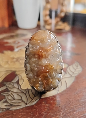 苗乡银绣坊中国风黄翡达摩手工镶银錾刻莲花纳祥活口足银戒指