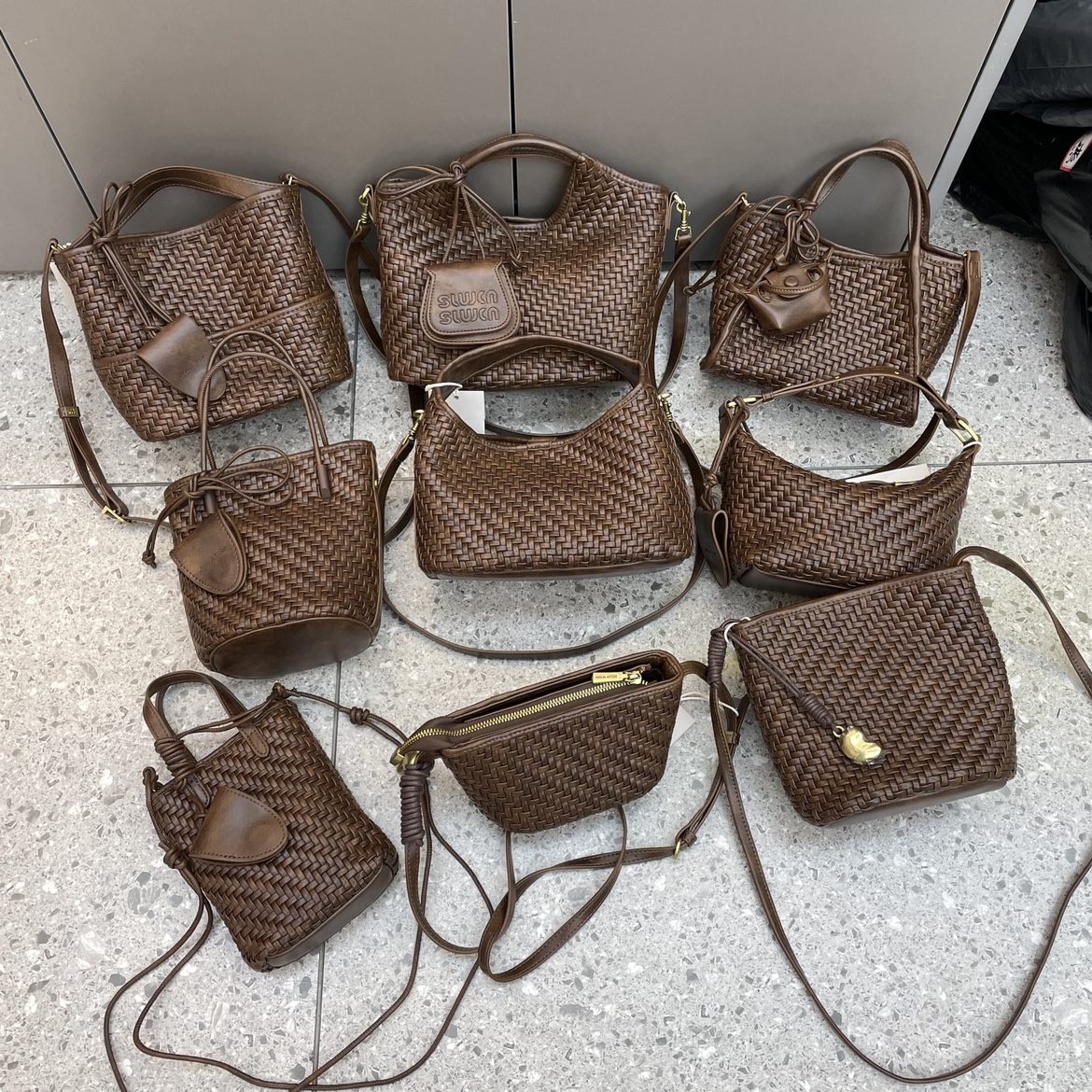 棕色系韩版手提时尚女包2025新款质感软皮洋气潮流单肩斜挎包潮