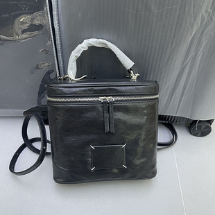 植鞣双肩包牛皮女包2025新款洋气潮流粗线软单肩旅游包潮黑色包