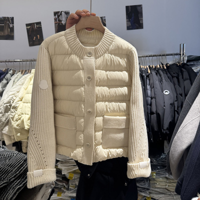 圆领针织袖拼接白鹅绒短款羽绒服