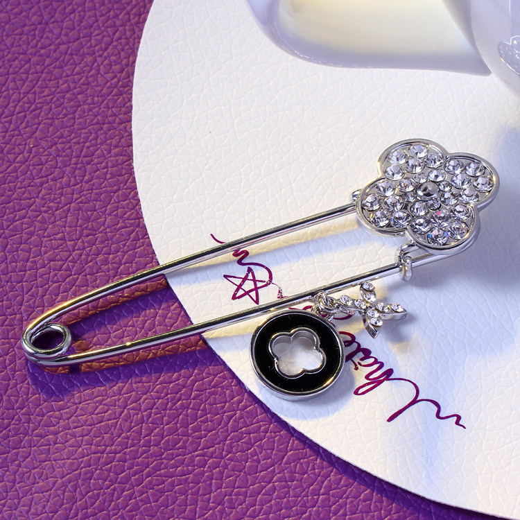 koko韓版簡約四葉草開衫別針珍珠花朵圍巾扣針流蘇裝飾衣服胸針女在類目 飾品/流行首飾/時尚飾品新, 胸針中 - 來自Buy2taobao.com提供專業的淘寶代購服務