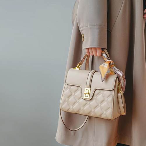 日本包包女士秋冬新款通勤女包大容量妈妈包斜挎包高级质感手提包