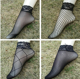 4双装渔网袜蕾丝花边黑丝袜子女春夏秋网眼短袜镂空短筒袜