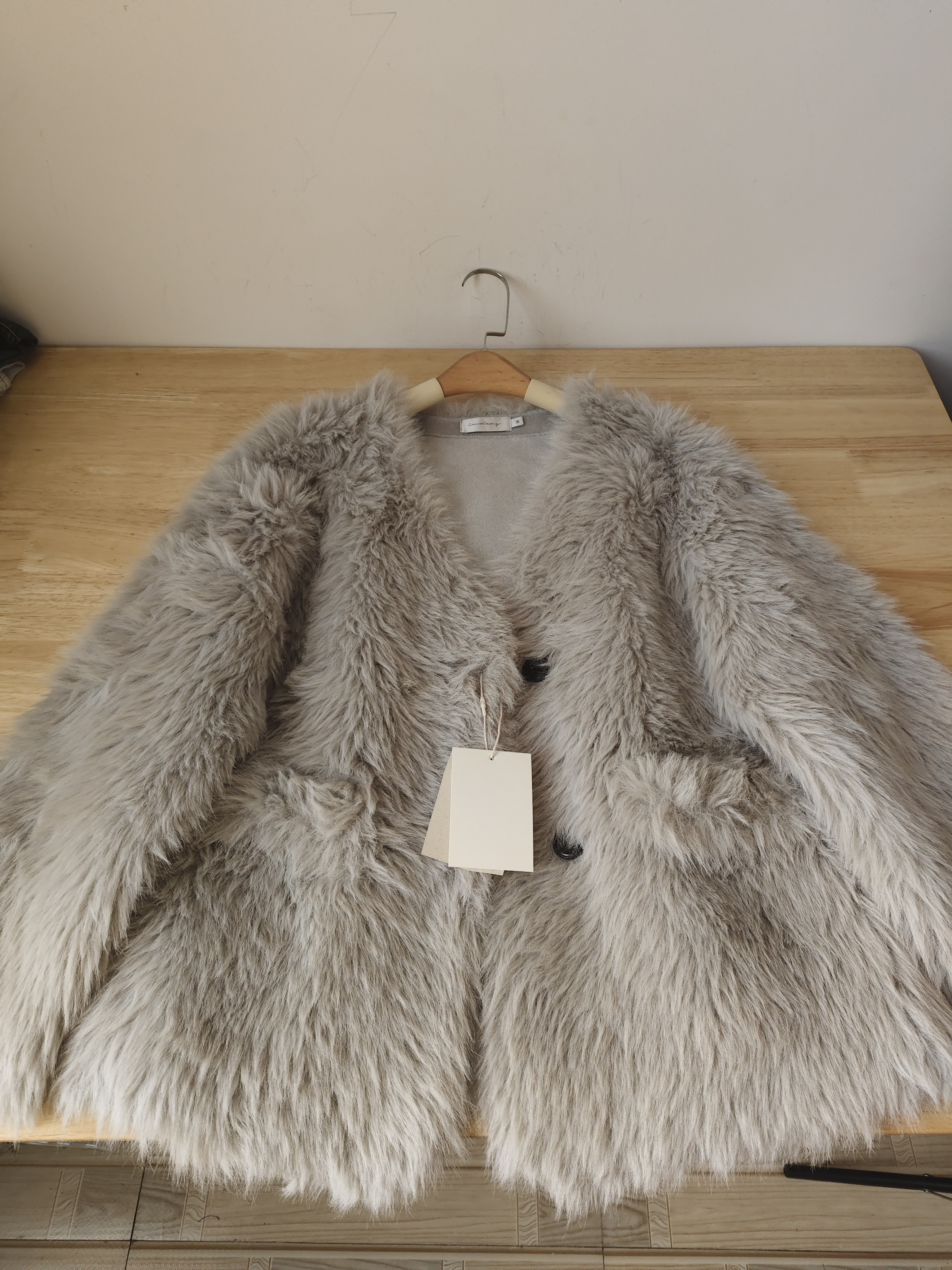 特清/气质灰色短款毛毛外套女秋冬环保皮草外套胸围108衣长66,女装/女士精品,短外套,淘宝优惠券,粉丝福利购,淘宝优惠卷