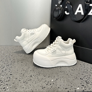 欧洲站高帮小白鞋女2025新款秋冬加绒厚底松糕小个子增高休闲女鞋