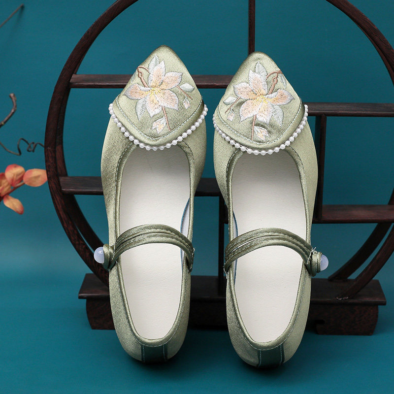 中跟汉服鞋粗跟民国风