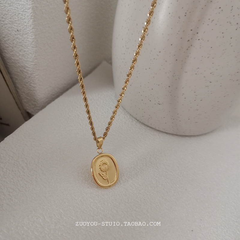 钛钢不掉色INS潮复古法式向日葵18K金项链女时尚百搭高级感毛衣链