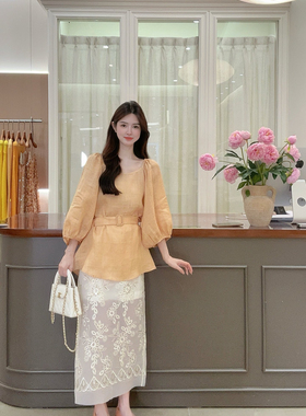 2025夏季新款韩系简约一字肩系带橙色上衣女收腰显瘦漂亮上衣