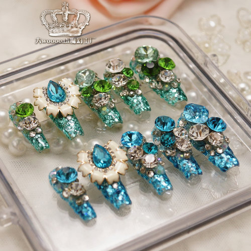 蓝绿钻光序 2025新款纯手工穿戴甲精致显白美甲温柔风短款奢华ins