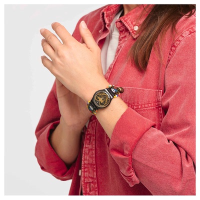 Swatch DIE GLOCKE GB285 瑞士小牛铃铛花卉刺绣黑金石英女士手表