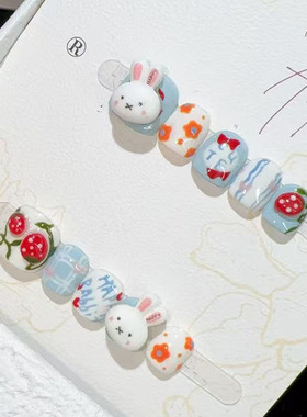 2025新款儿童穿戴甲片可爱蓝色小兔子短款美甲成品贴片小孩假指甲